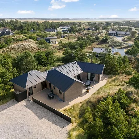 Stylish Activity House From 2018, On A Large Hilly Plot In Sondervig Hébergement de vacances *
