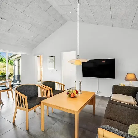 Hébergement de vacances Stylish Activity House From 2018, On A Large Hilly Plot In Sondervig