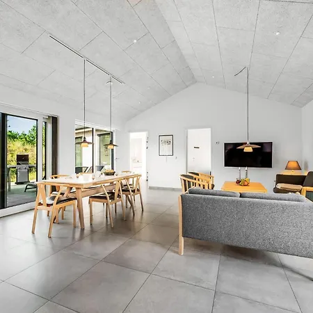 Stylish Activity House From 2018, On A Large Hilly Plot In Sondervig * 灵克宾