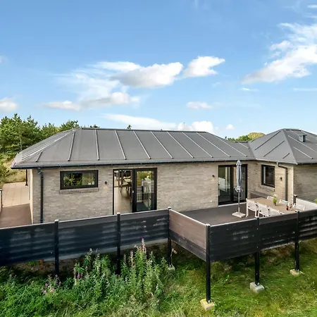度假居 Stylish Activity House From 2018, On A Large Hilly Plot In Sondervig 灵克宾