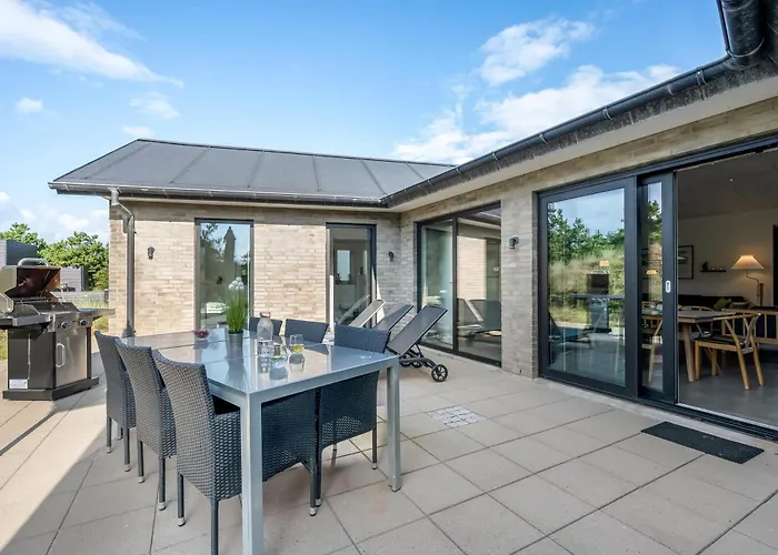 Сasa de vacaciones Stylish Activity House From 2018, On A Large Hilly Plot In Sondervig *